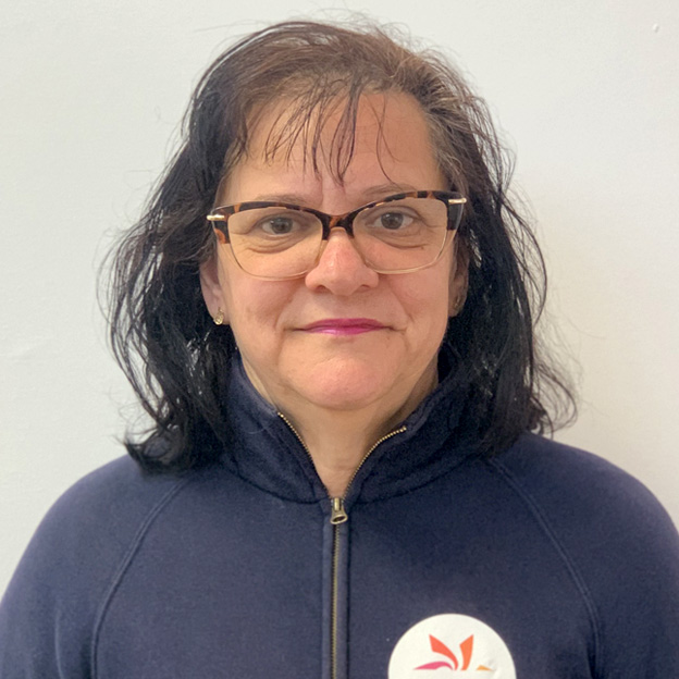 Carmen Rezmuves