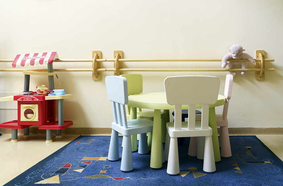 Il Centro Argos, Centro di riabilitazione per bambini e adolescenti. Ampio parcheggio esterno